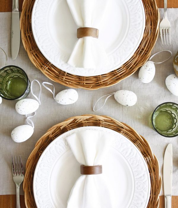 easter-table-setting_t20_E4j4P1